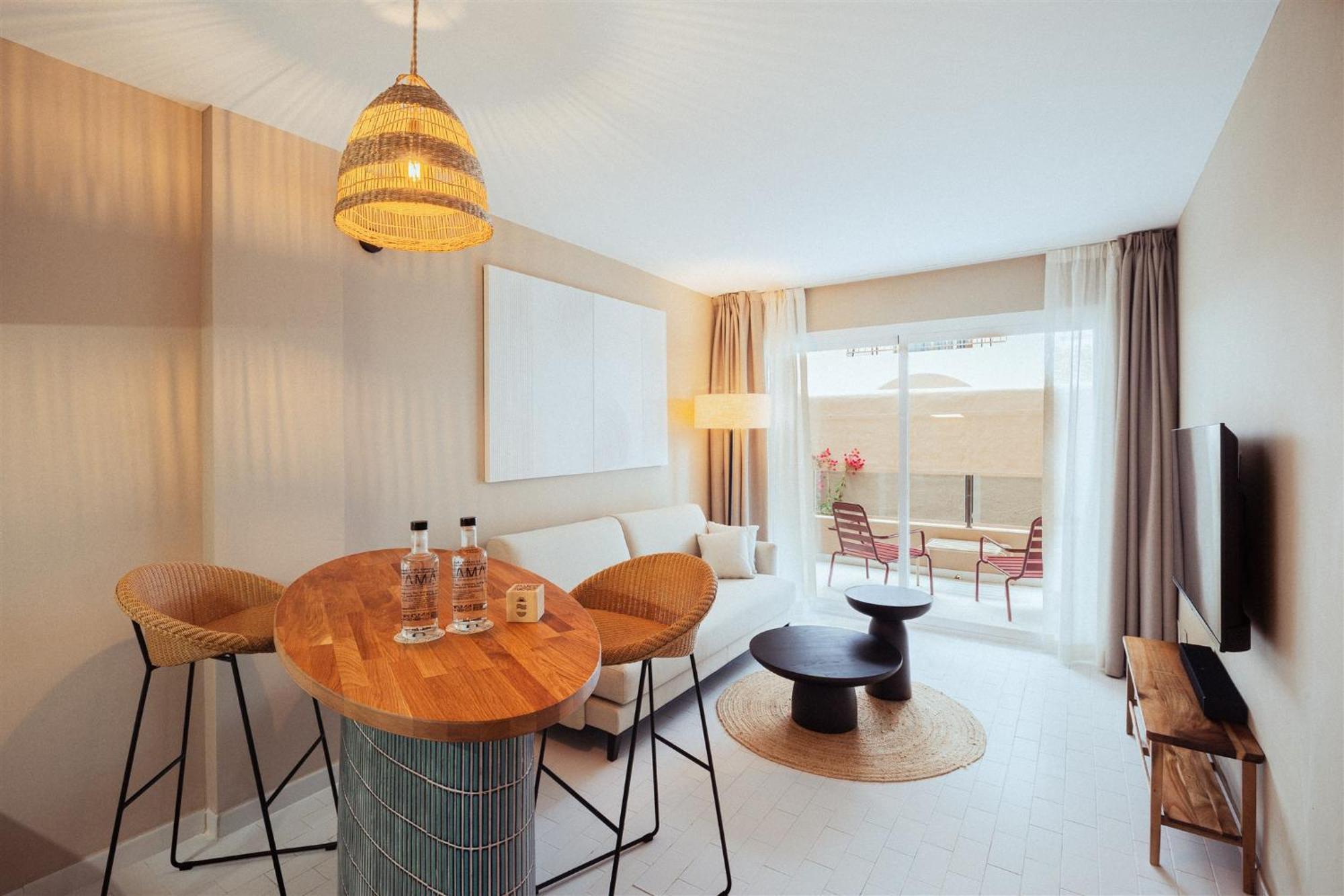 Ama Ibiza (Adults Only) Otel Playa d'en Bossa Oda fotoğraf